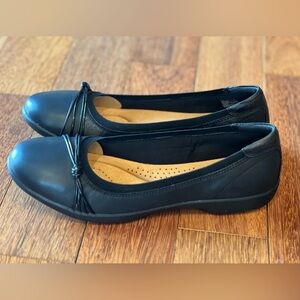 NEW Clarks Meadow Rae Flats